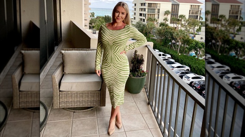 Karoline Leavitt posing