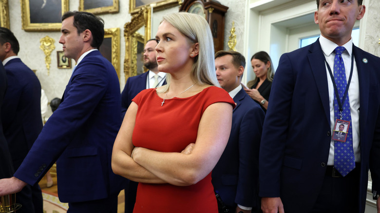 Karoline Leavitt red dress Oval Office during Zelenskyy/Trump meeting
