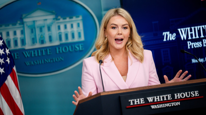 Karoline Leavitt giving a press briefing