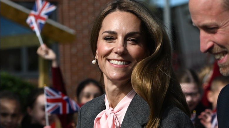 Kate Middleton visits Farnborough Road Infant and Junior School in Southport, England (2025)