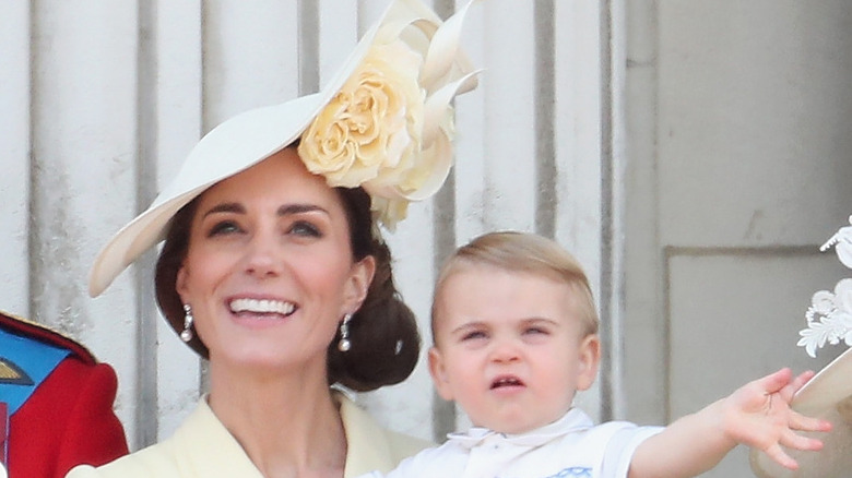 kate and louis on balcony