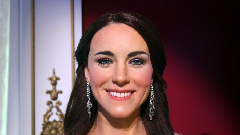 Kate Middleton smiling at a museum