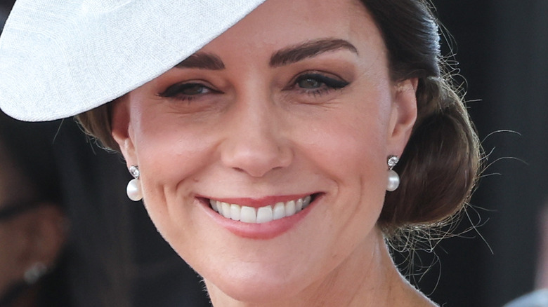 Kate Middleton smiling for photo