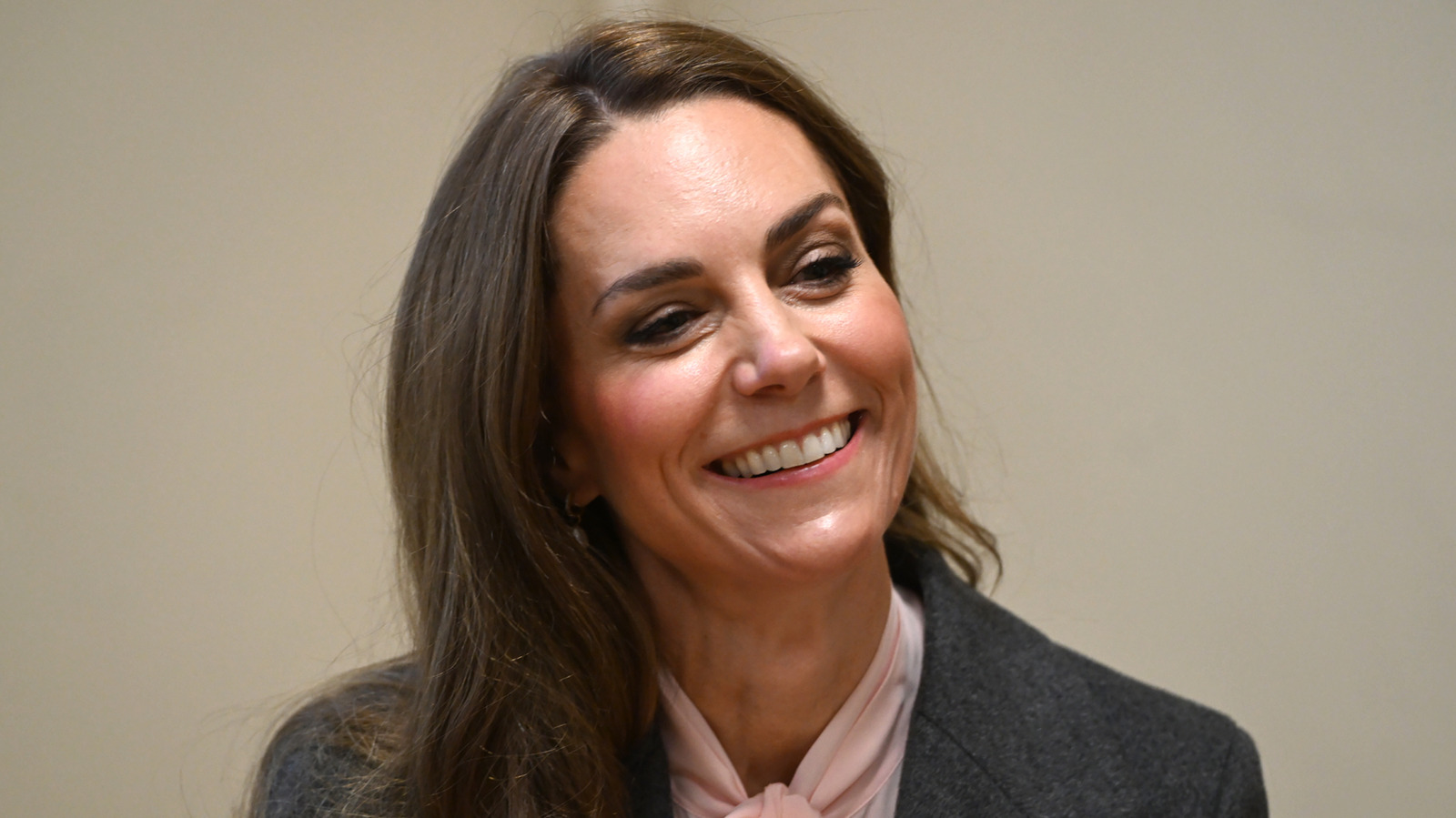 <a href="https://www.thelist.com/1993615/kate-middleton-longchamp-handbags-hefty-price-tag/" target="_blank">Kate Middleton’s Go-To Handbags For Casual Outings Come With A Hefty Price Tag</a>