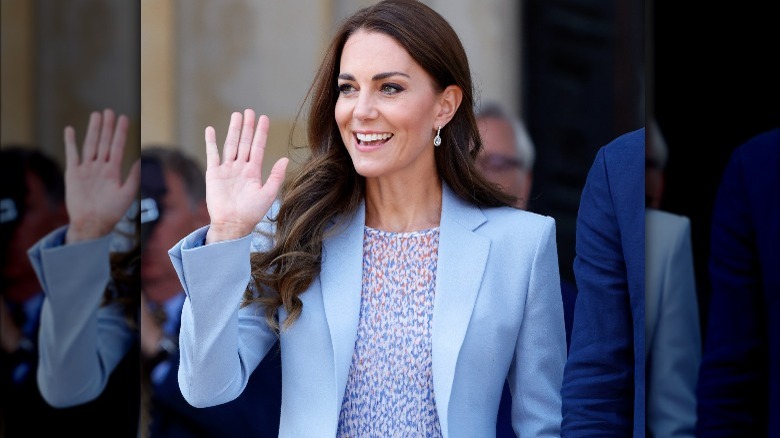 Kate Middleton waving
