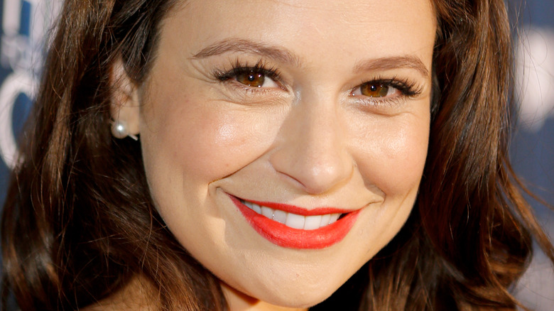 Katie Lowes smiling