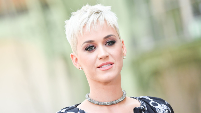 Katy Perry leaving Good Morning America in 2017