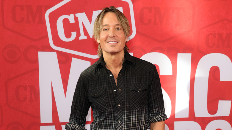 Keith Urban smiling