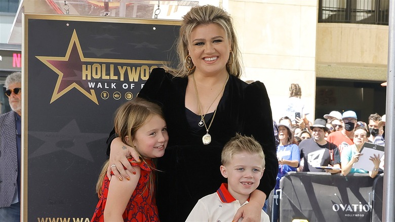 Kelly Clarkson with River Rose and Remington Alexander