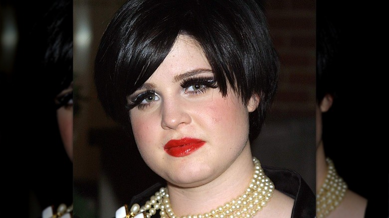 Kelly Osbourne with dramatic, droopy false lashes