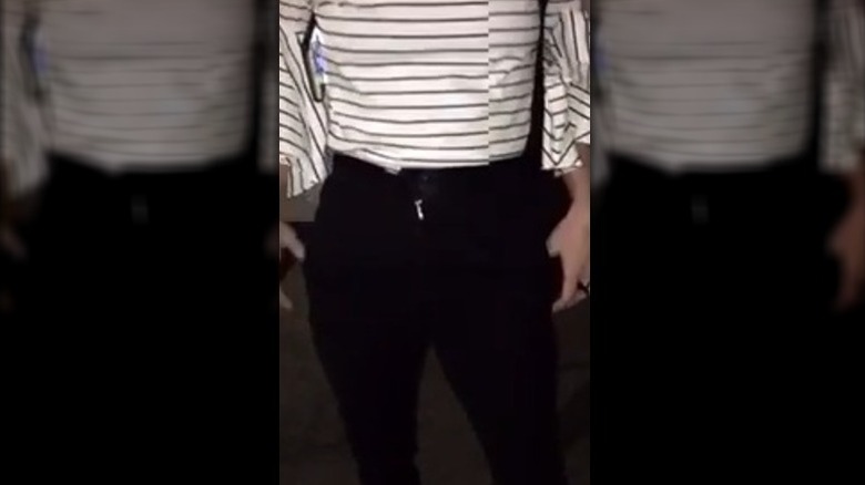 Kelly Ripa open black pants