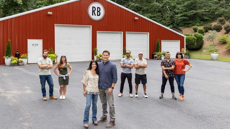 Ken and Anita Corsini with cast of Flipping Showdown