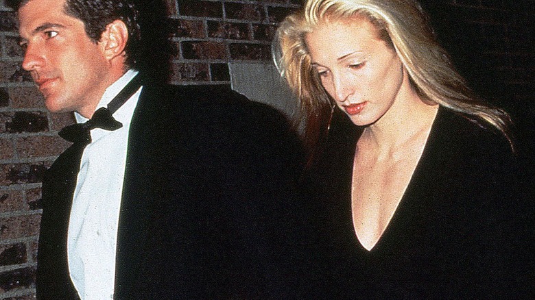 John Kennedy Jr. and Carolyn Bessett-Kennedy walking