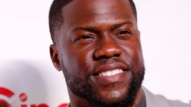 Kevin Hart smiling