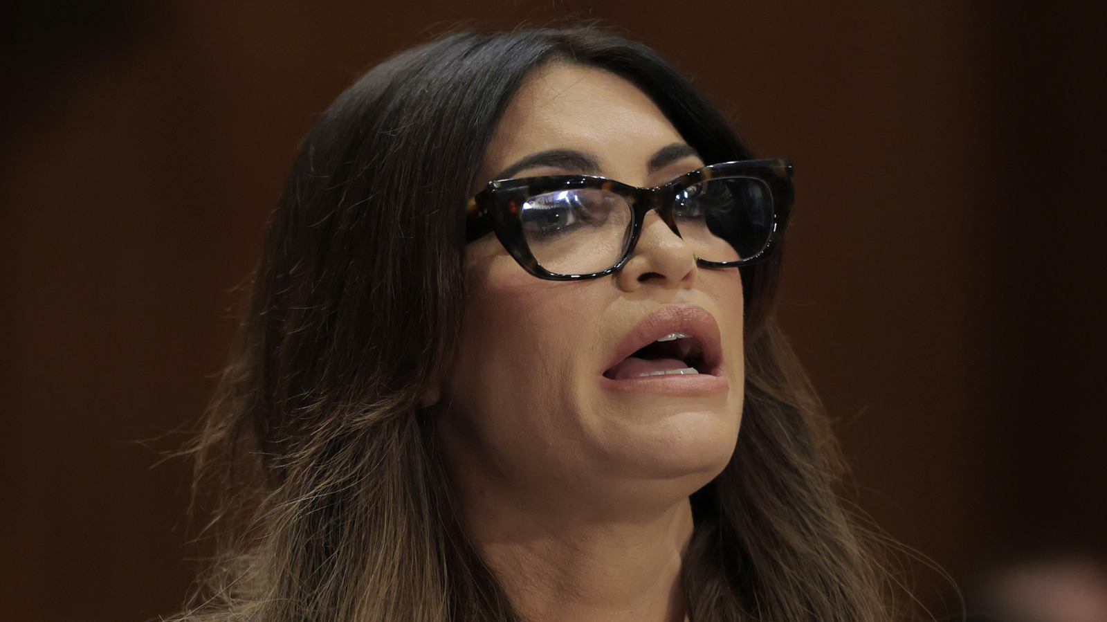 <a href="https://www.thelist.com/2015978/kimberly-guilfoyle-arrives-in-greece-tacky-style-isnt-going-anywhere/" target="_blank">Kimberly Guilfoyle Finally Makes It To Greece & Proves Her Tacky Style Isn’t Going Anywhere</a>