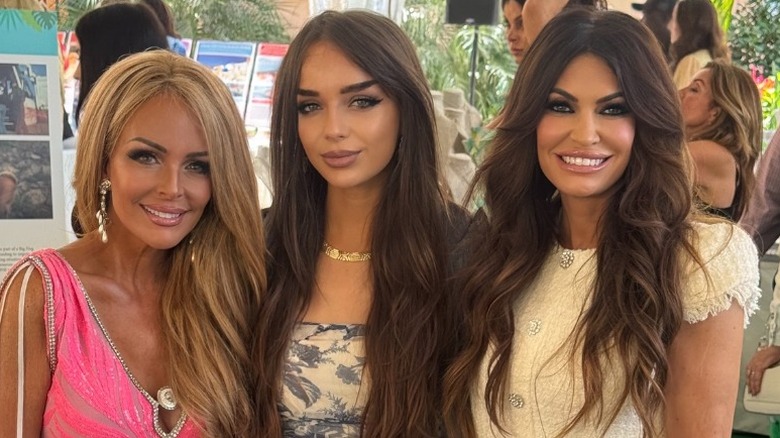 Dr. Gina Loudon, Lyda Loudon, and Kimberly Guilfoyle smiling for photo together