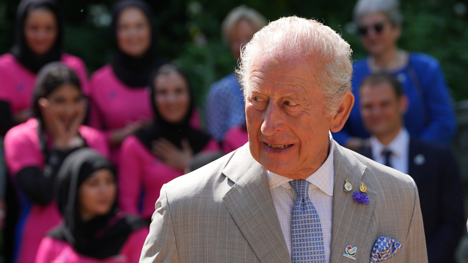 <a href="https://www.thelist.com/2202548/king-charles-reunion-archie-lilibet-impacted-pivotal-photo-opp-moments/" target="_blank">King Charles’ Reunion With Archie & Lilibet May Be Impacted By A Pivotal Photo Opp Moment</a>