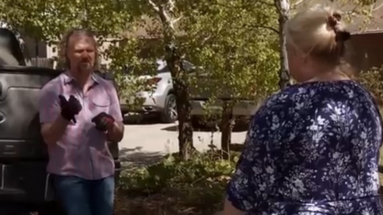 Kody and Janelle arguing outside