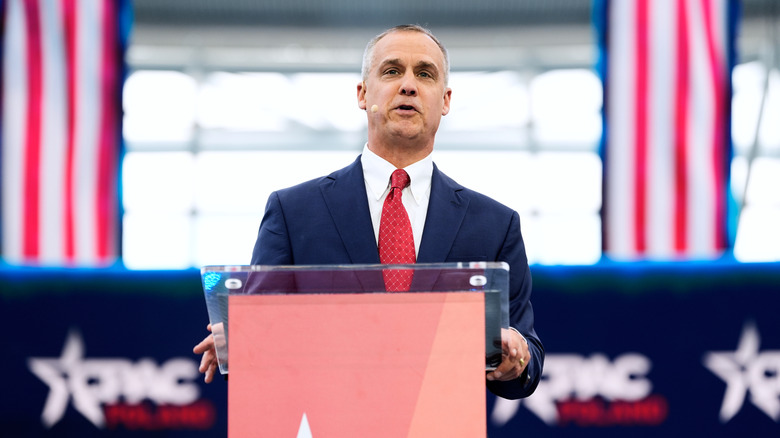 Kristi Noem's Rumored Lover Corey Lewandowski Reportedly Expects A Big Trump Favor (& We're Doubtful)