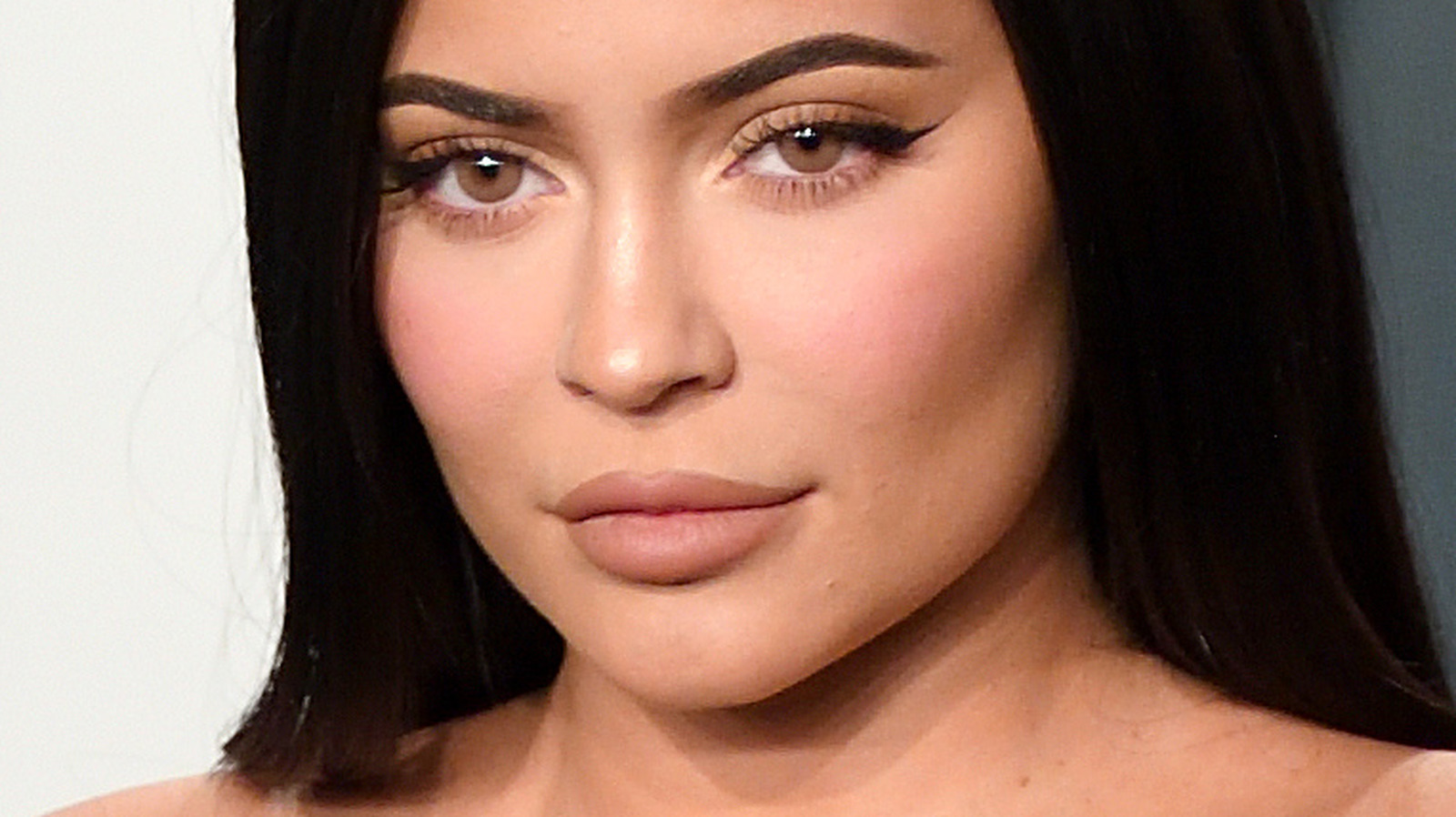 Kylie Jenner's Makeup Artist Reveals How To Achieve An Airbrushed