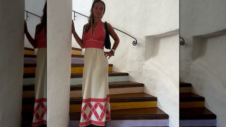 Lady Marina Windsor walking down the stairs on her honeymoon