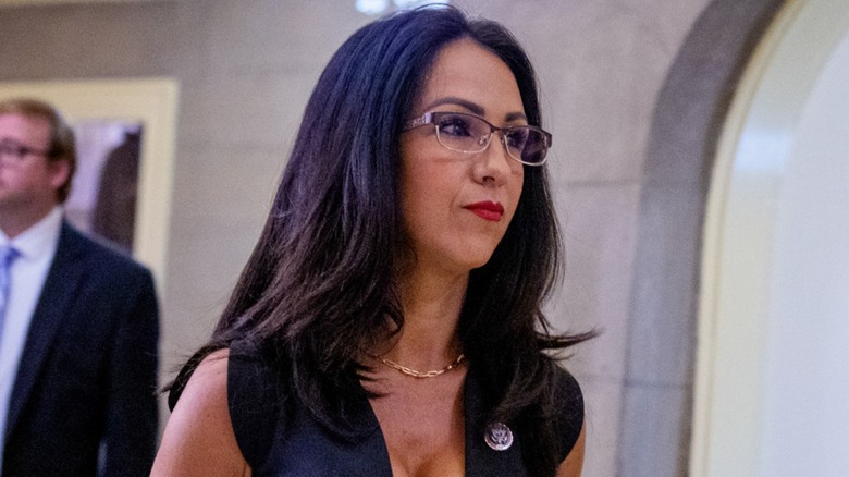 Lauren Boebert walks towards the office of Mike Johnson at the US Capitol Building in Washington, DC (2025)