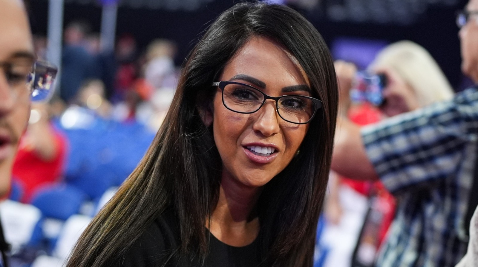 <a href="https://www.thelist.com/1861184/lauren-boebert-takes-fake-tan-too-far/" target="_blank">Lauren Boebert Takes Her Fake Tan Way Too Far & Has Us Clutching Our Pearls</a>