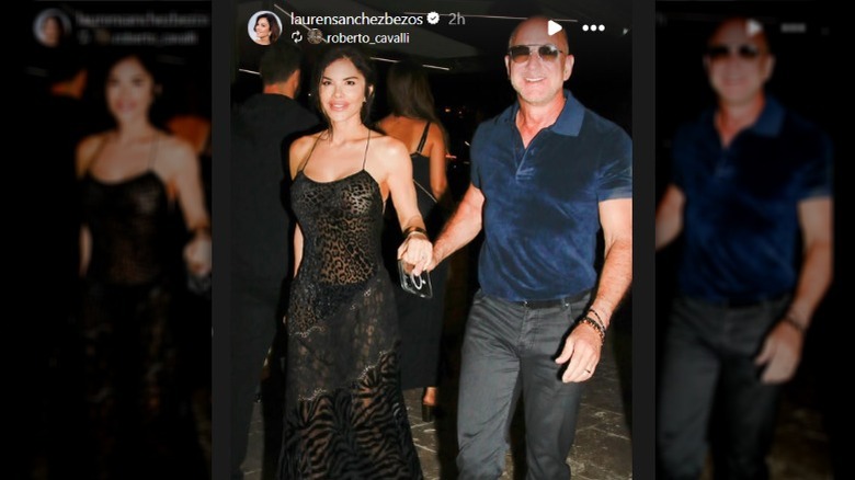 Lauren Sánchez Bezos and Jeff Bezos holding hands