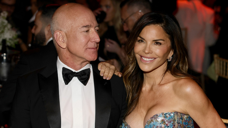 Jeff Bezos looks at Lauren Sánchez Bezos