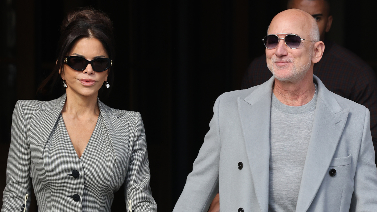 <a href="https://www.thelist.com/2037526/lauren-sanchez-jeff-bezos-disgustingly-out-of-touch-home-renovations/" target="_blank">Lauren Sánchez & Jeff Bezos’ Lavish Home Renovations Are Disgustingly Out Of Touch</a>