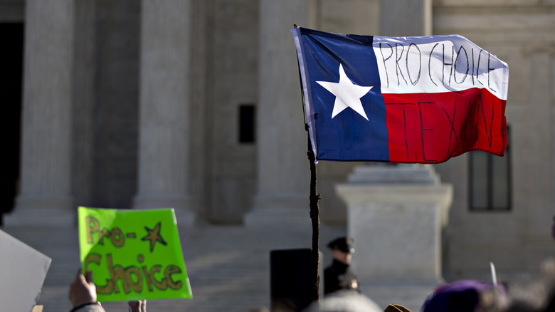 Pro-choice protesters outside Texas' state capitol