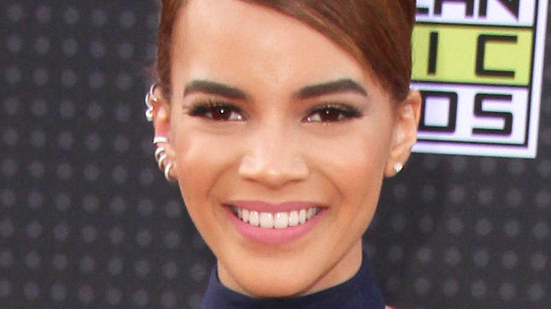 Leslie Grace smiling at the 2015 Latin American Music Awards