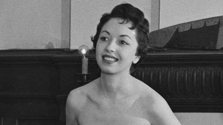 Image of Roxanne Tunis smiling with short dark hair