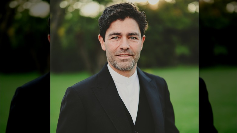 Adrian Grenier smiling