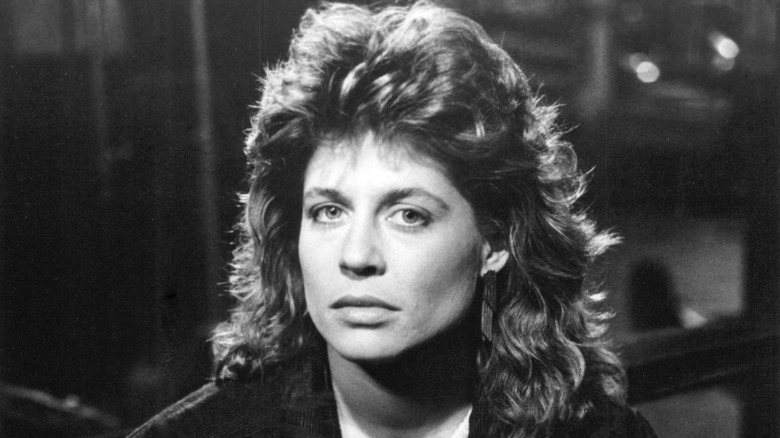 Black and white photo of Linda Hamilton circa 1985