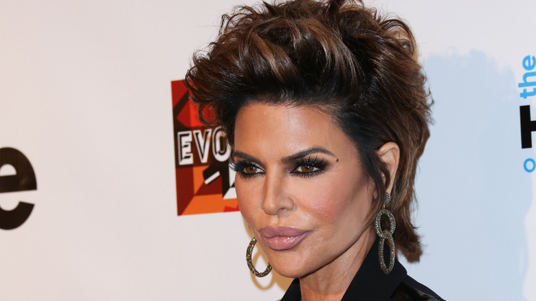 Lisa Rinna styled long bob December 2017