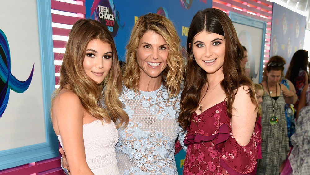 Lori Loughlin and daughters