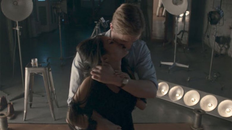 Tony and Jacqui kiss on The Crown