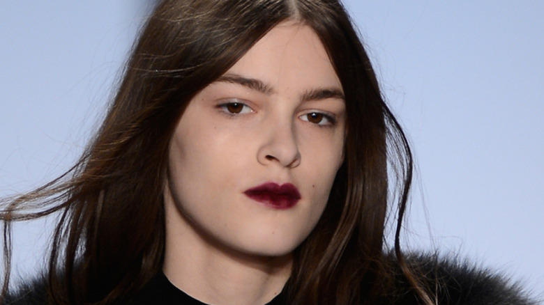 blurred lips, a makeup trend this past decade