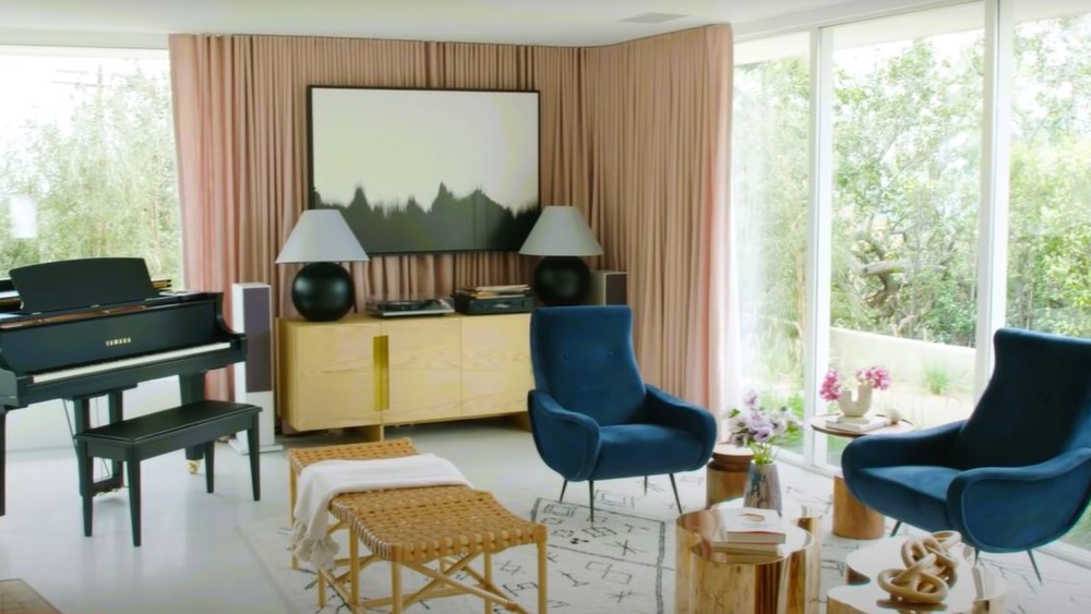 Mandy Moore home living room