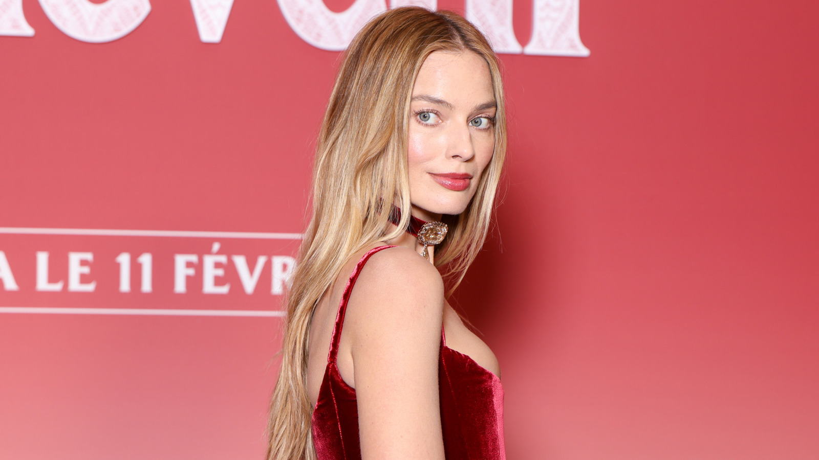 Margot Robbie's Killer Legs Couldn't Save These Awful Outfits