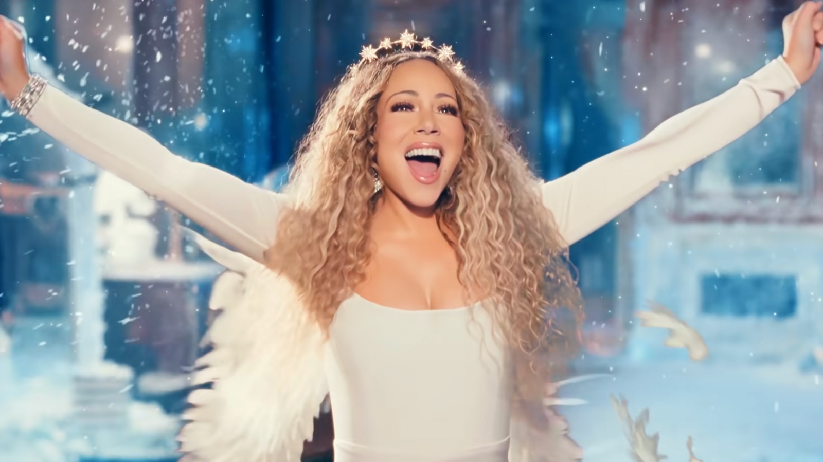 <a href="https://www.thelist.com/2016096/mariah-carey-christmas-sephora-ad-backlash/" target="_blank">Mariah Carey’s New Ad Isn’t Spreading Christmas Cheer For Folks Online</a>
