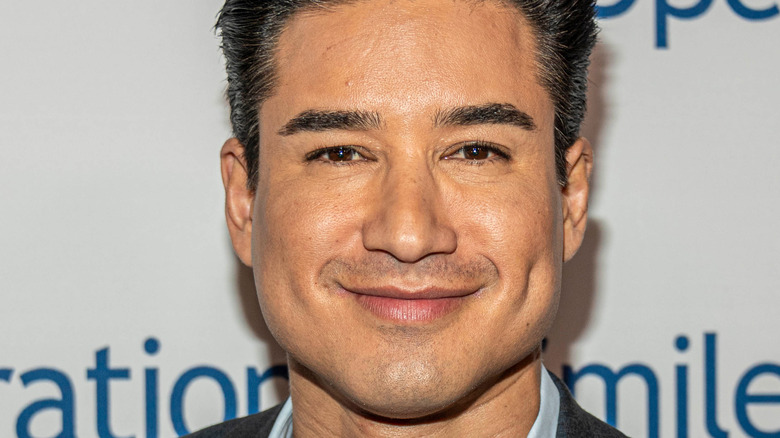 Mario Lopez smiling at event