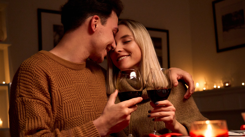 couple drinking wine on date