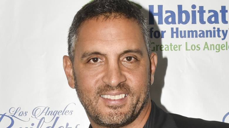 Mauricio Umansky smiling at an event