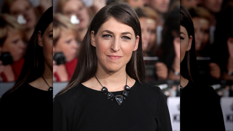 Mayim Bialik strikes a pose on the red carpet
