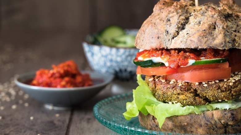 veggie burgers meatless