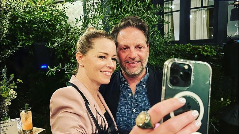 Elizabeth Banks Max Handelman selfie