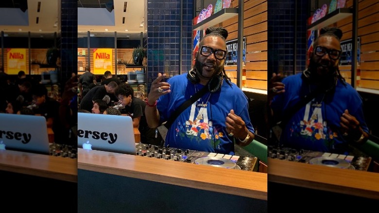 Keita Morris dj-ing