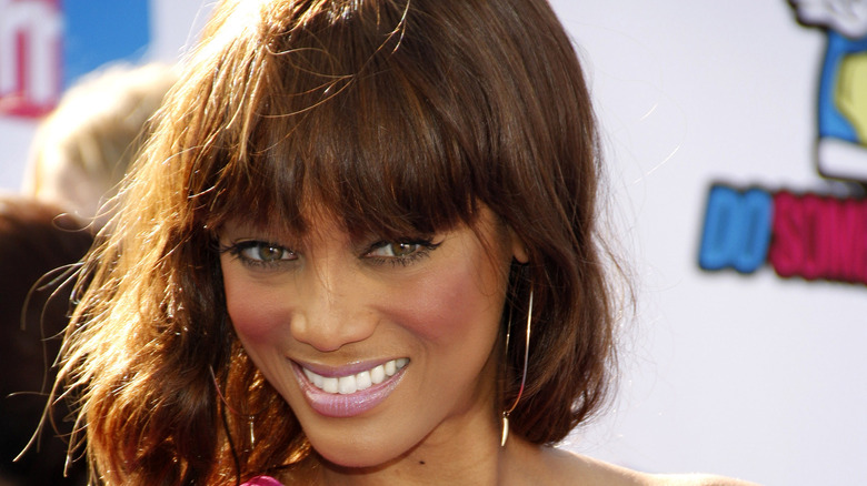 Tyra Banks posing on the red carpet